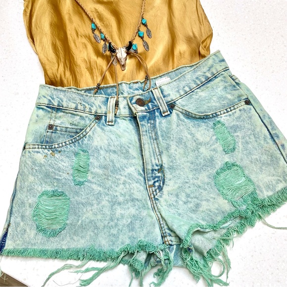 LOOSE FIT Rare Aqua/teal LEVIS 562 boho jean cut off shorts w raw hem - Picture 6 of 9